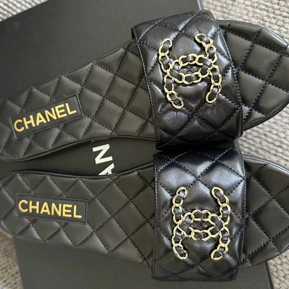 NEW CHANEL Black Chain Gold CC Logo Quilted Mules Slide w/Receipt - Picture 4 of 12